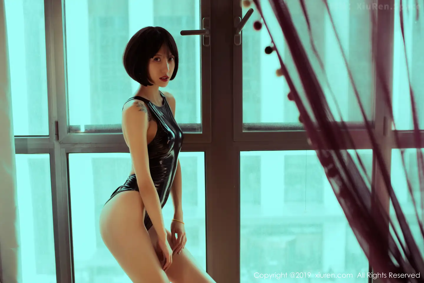 图片[2]-[XiuRen秀人网]VOL.1676 长腿美女大熙私房黑色皮质连体比基尼+肉色连体衣完美诱惑写真53P-秀人网官方网站